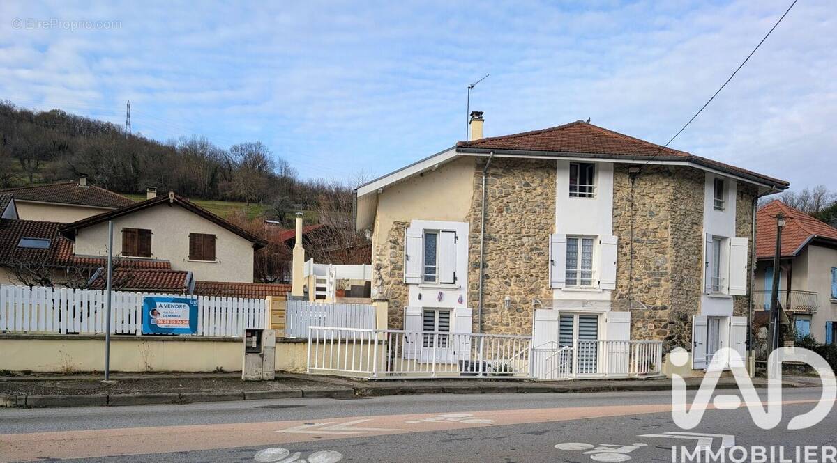 Photo 1 - Maison à BRIE-ET-ANGONNES