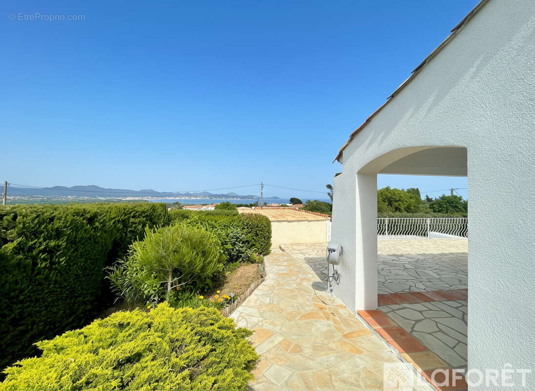 Maison Frejus 4 pièce(s) 110 m2 - photo 8