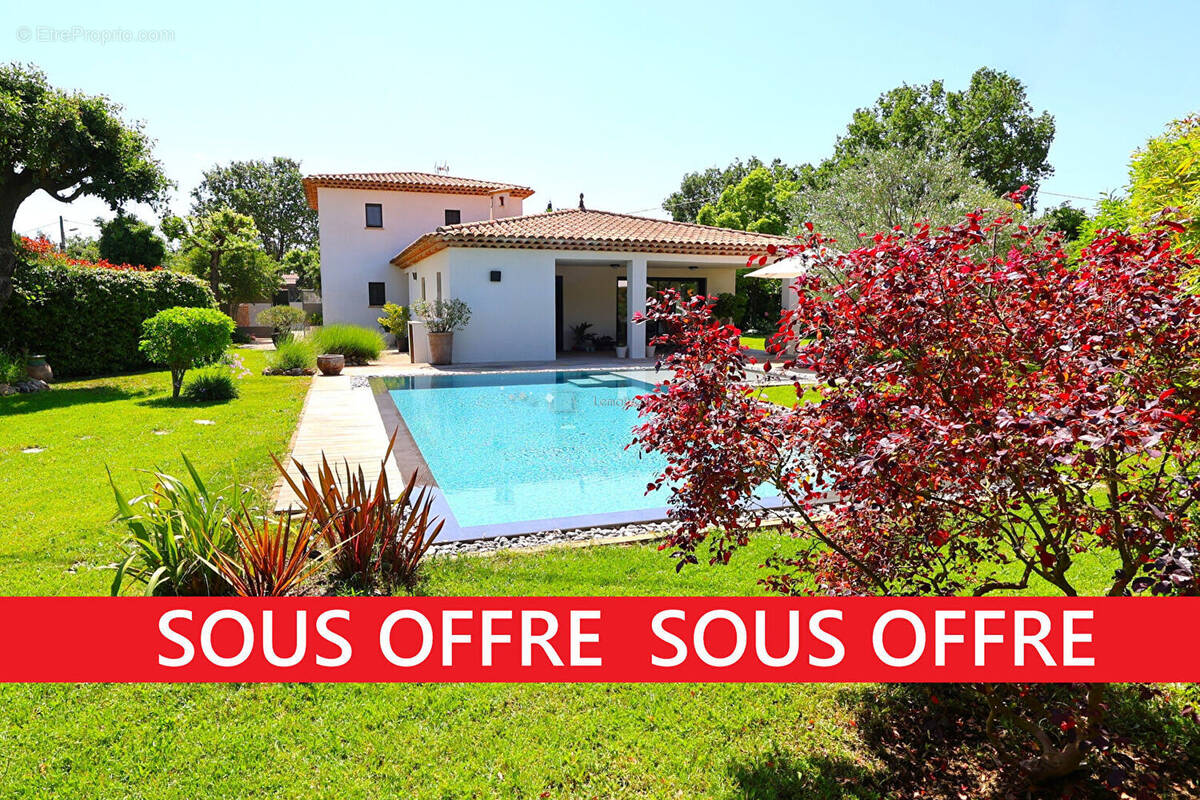 Maison à SAINT-CEZAIRE-SUR-SIAGNE