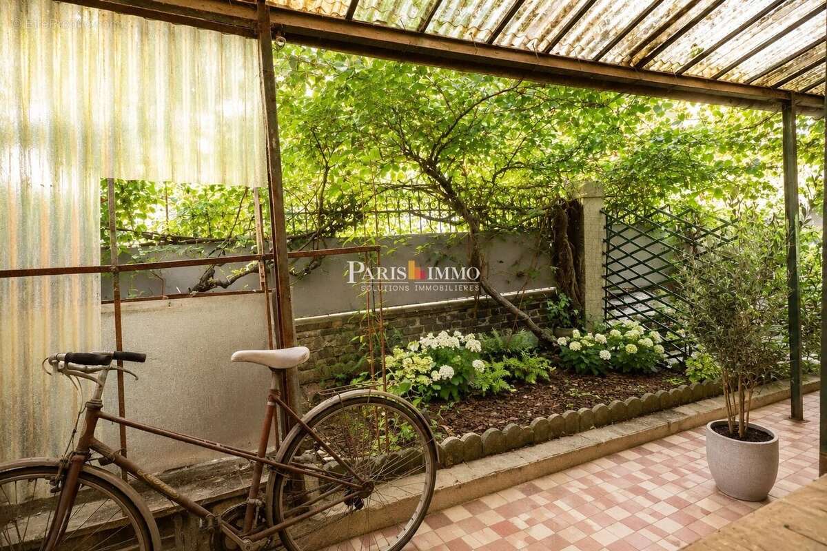 Paris18e - Grande Carrière - Maison avec jardin - Bien unique - photo 5