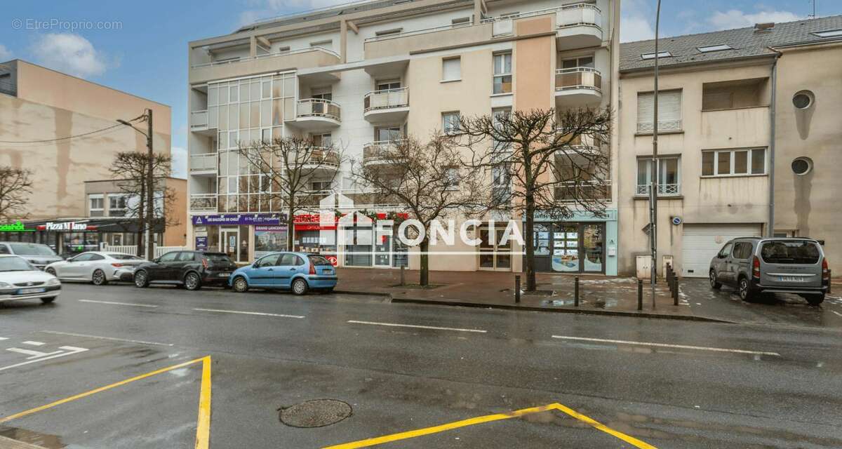 Appartement à CHILLY-MAZARIN
