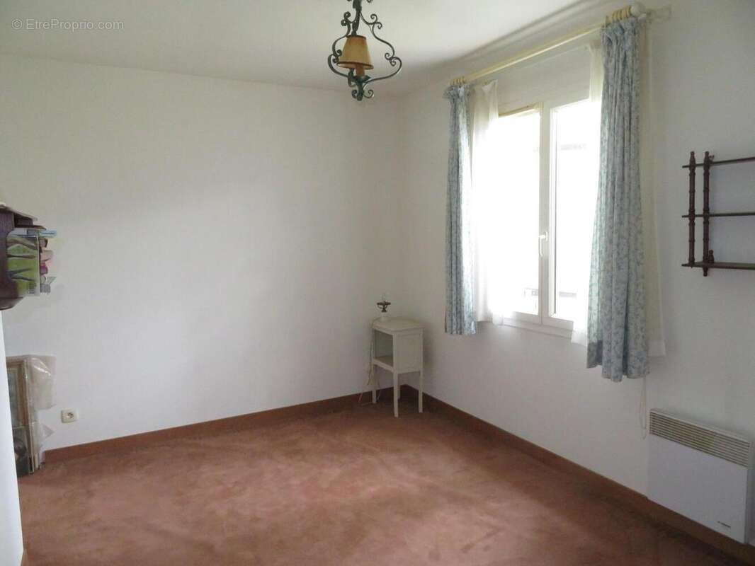   - Maison à DRAGUIGNAN