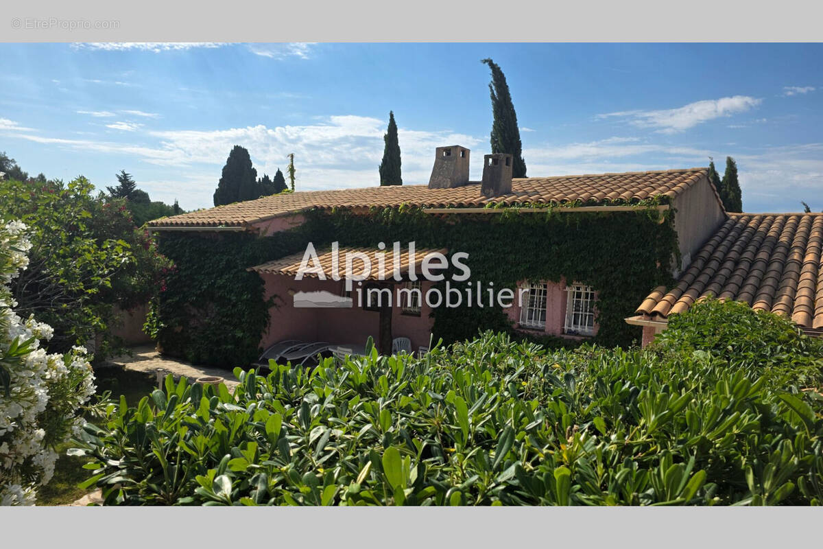 Maison à AUREILLE
