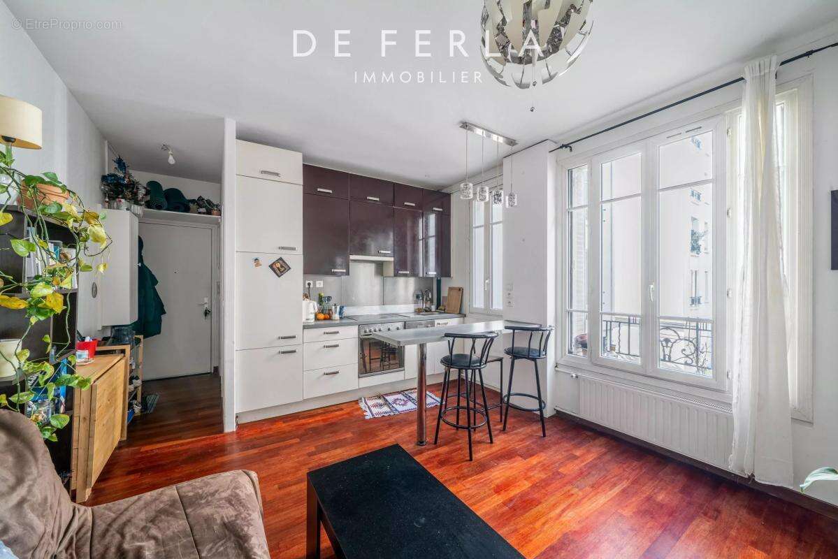 Appartement à PARIS-18E