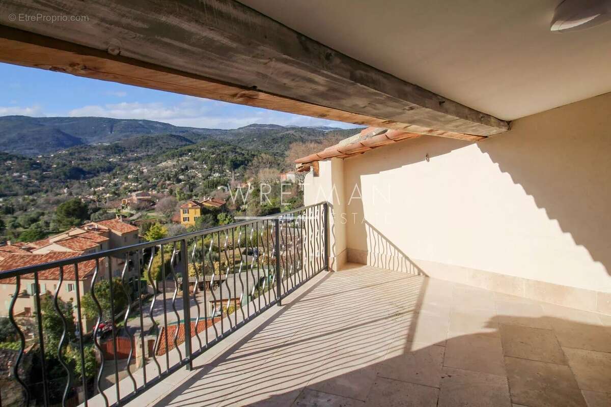 Appartement à FAYENCE