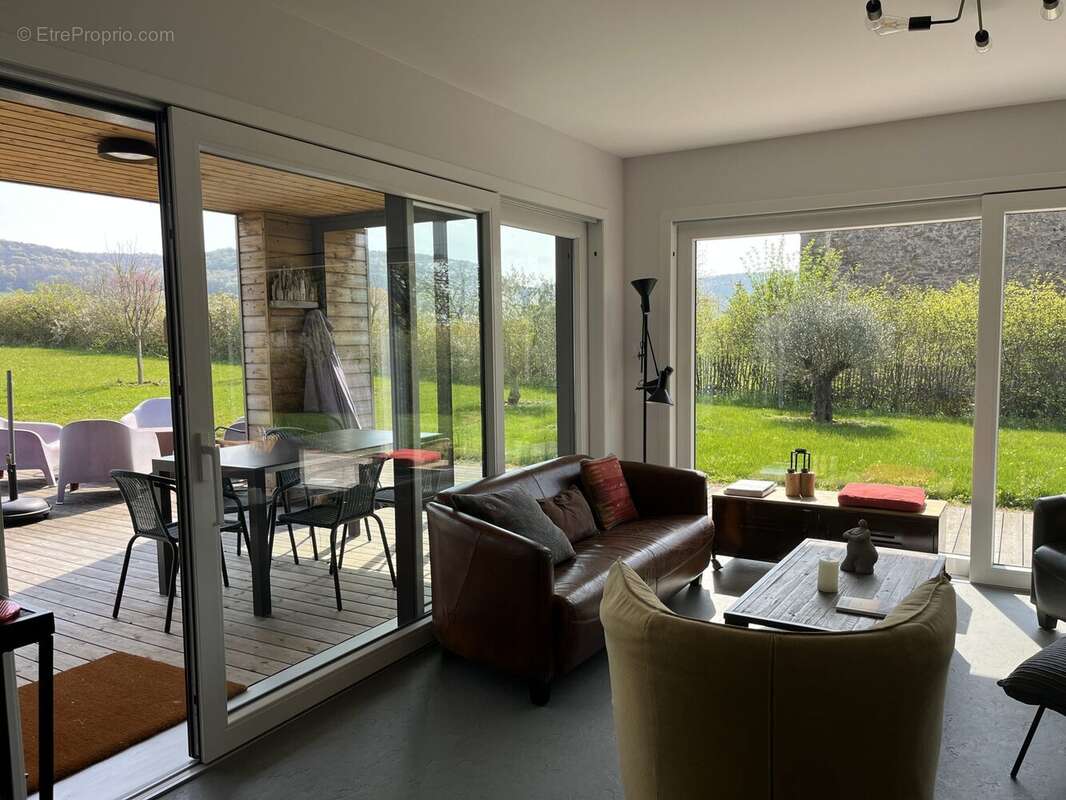 Maison à LA CHAPELLE-SOUS-BRANCION