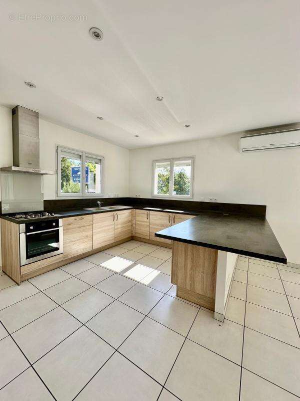 Maison Contemporaine de 118 m² sur une parcelle de 600M² – Haute Technologie & Clé en main – La Verpillière - photo 4