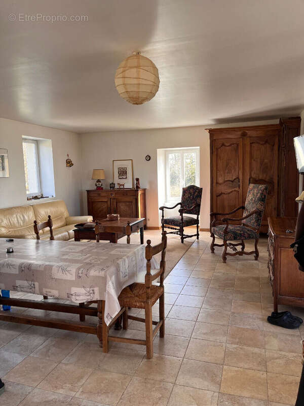 Maison à SAINT-CERNIN