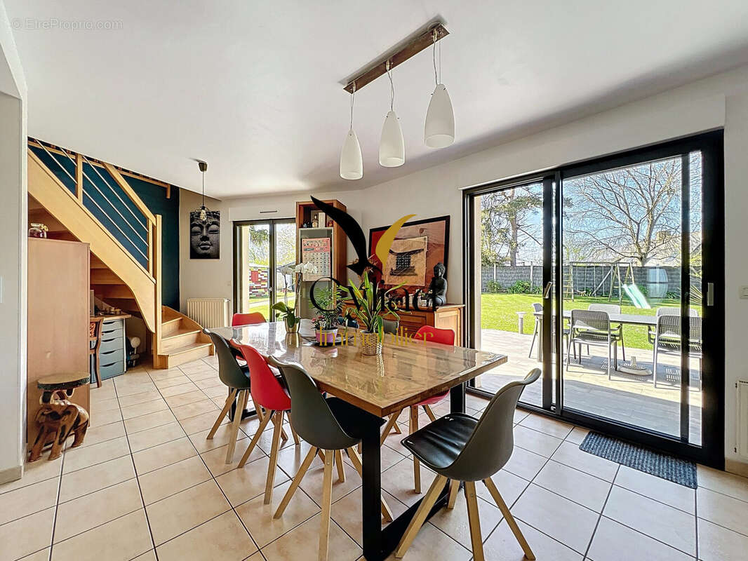 Maison à SAINT-MELOIR-DES-ONDES