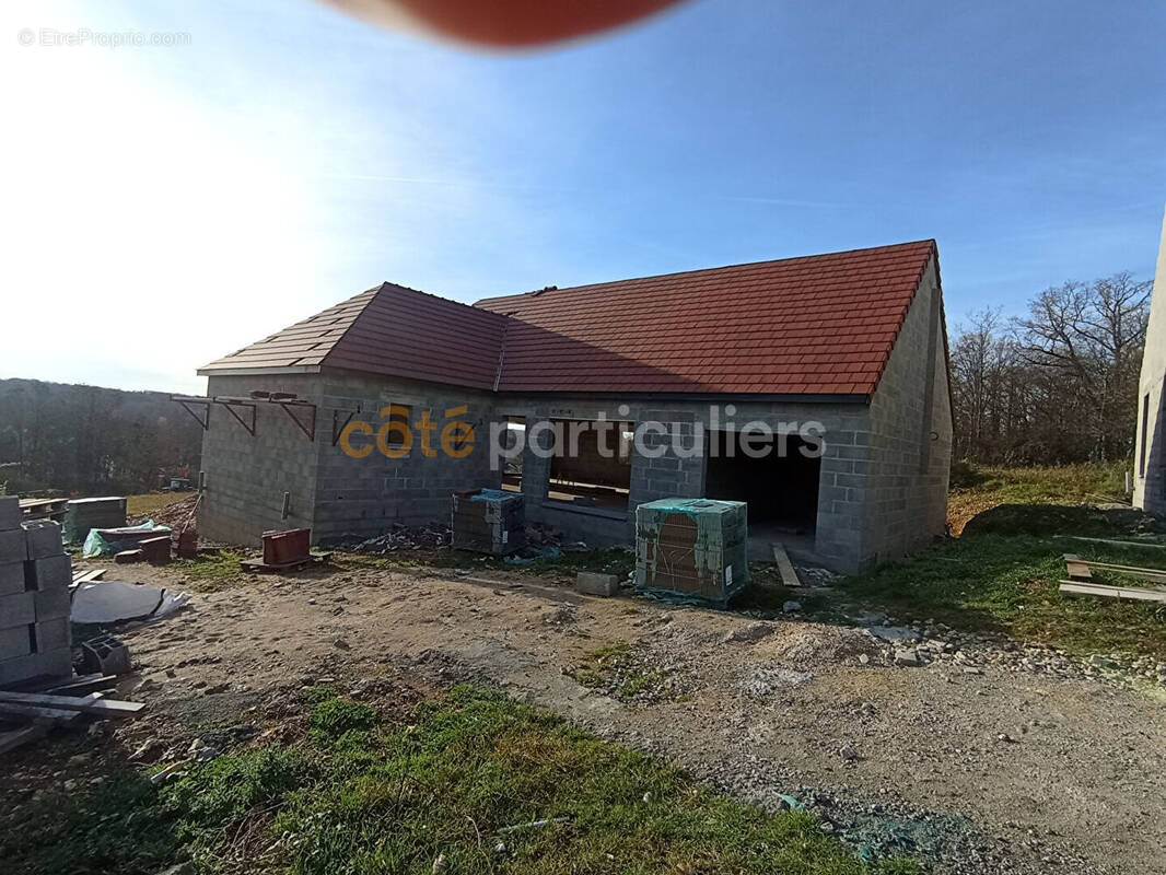 Maison à SAINT-GERMAIN-DES-PRES