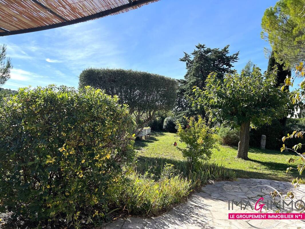 Maison à VAILHAUQUES