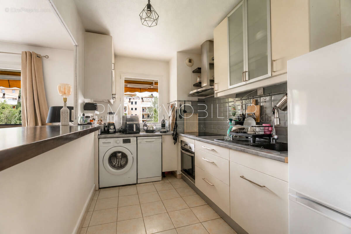 Appartement à MARSEILLE-11E