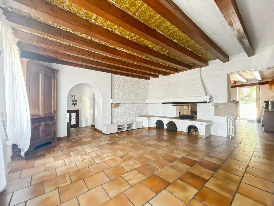 Maison à DIVONNE-LES-BAINS