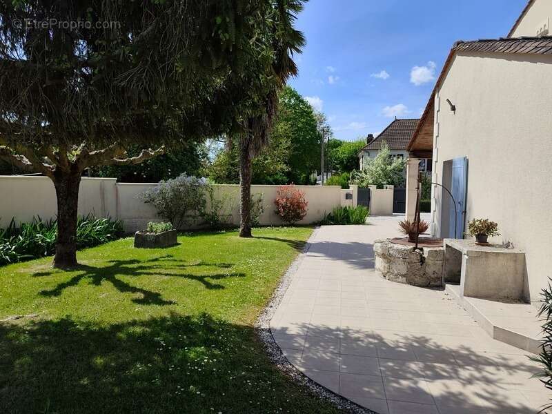 Maison à LA COURONNE