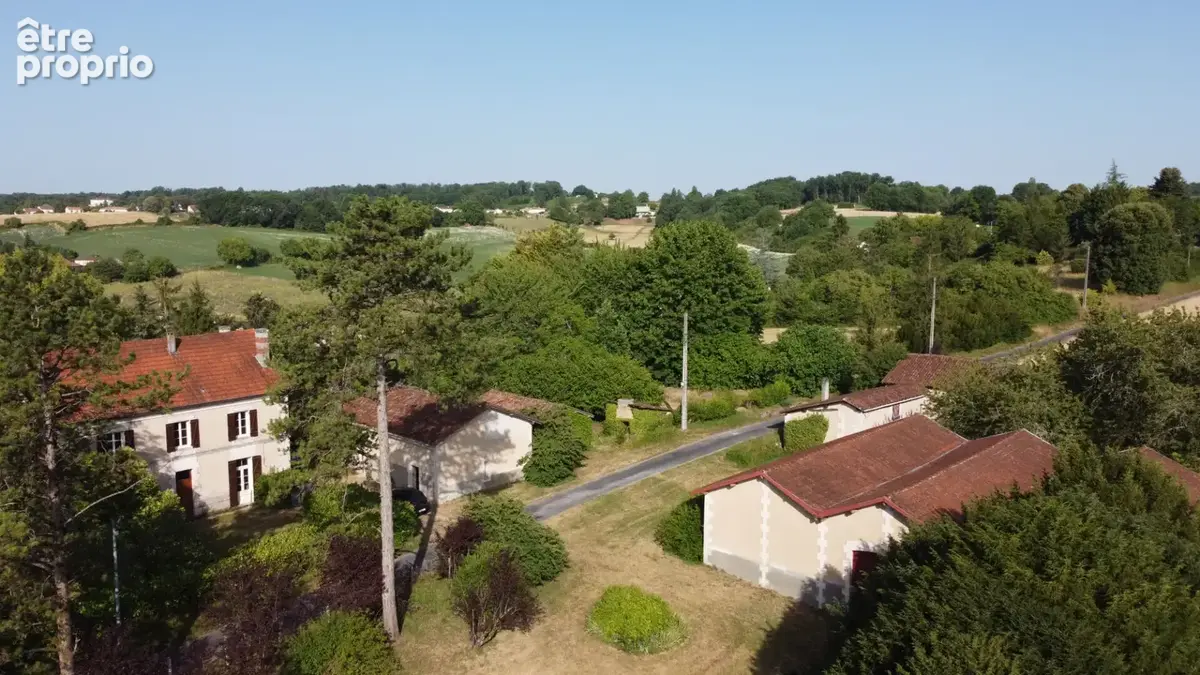 Magnifique maison de maître à rafraîchir avec granges et maisonnette à rénover - photo 3