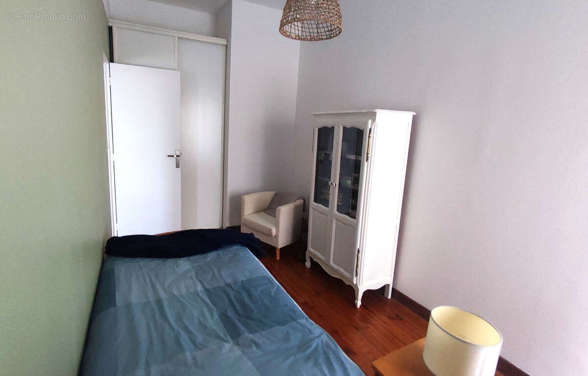 Appartement à SAINT-JUST-MALMONT