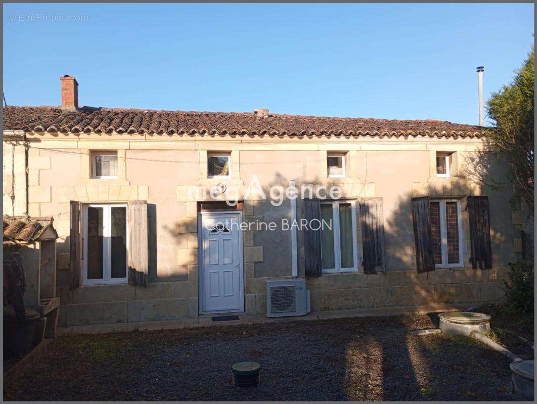 Maison à MATHA