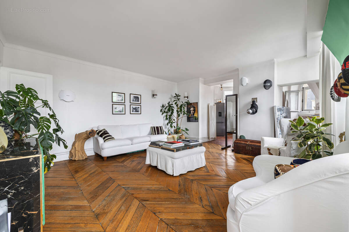 Appartement à PARIS-2E