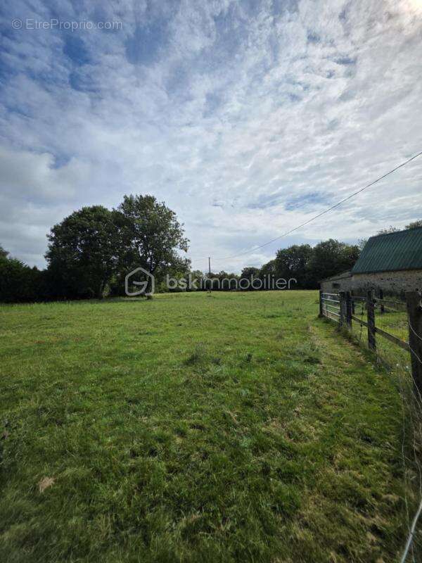Maison à SAINTE-GAUBURGE-SAINTE-COLOMBE