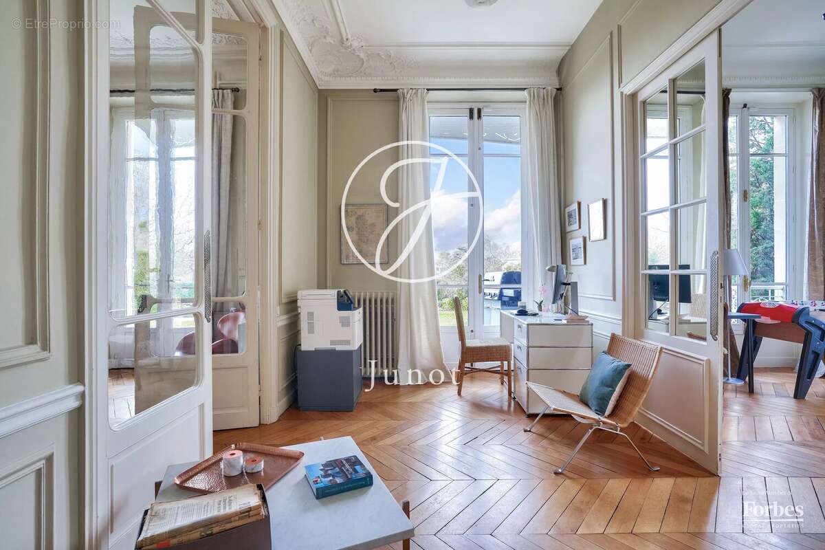 Maison à LE VESINET
