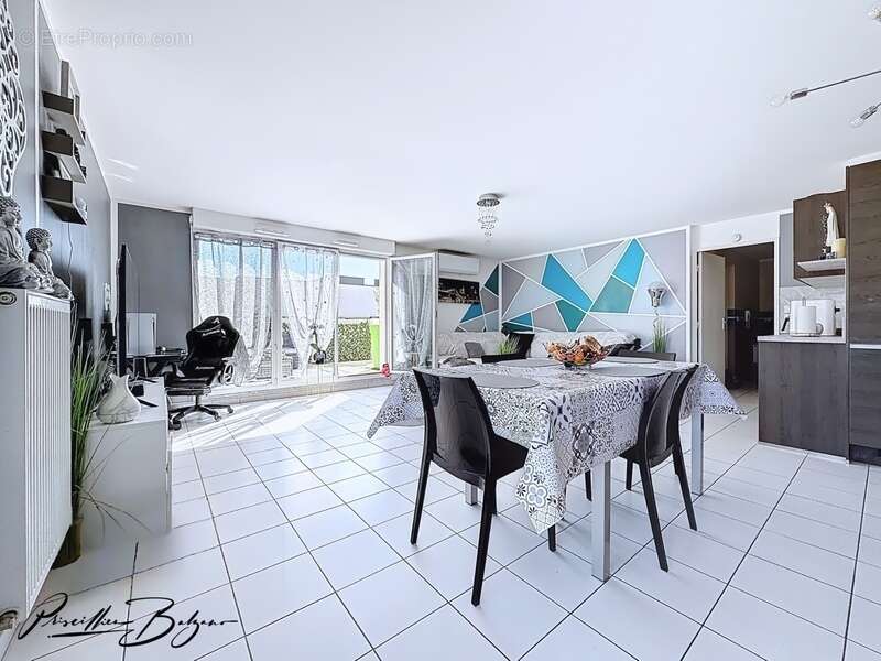 Appartement à SAINT-FONS