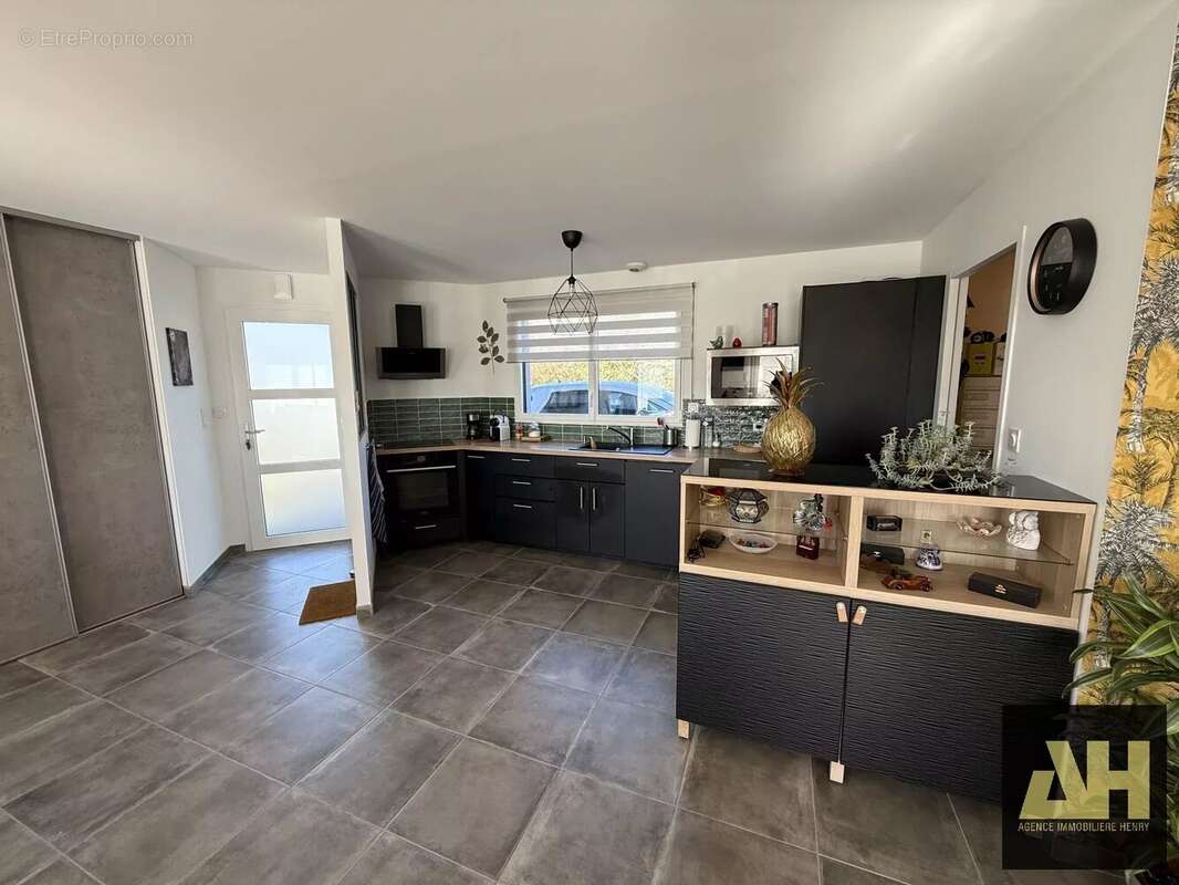 Maison à PLOUGONVELIN