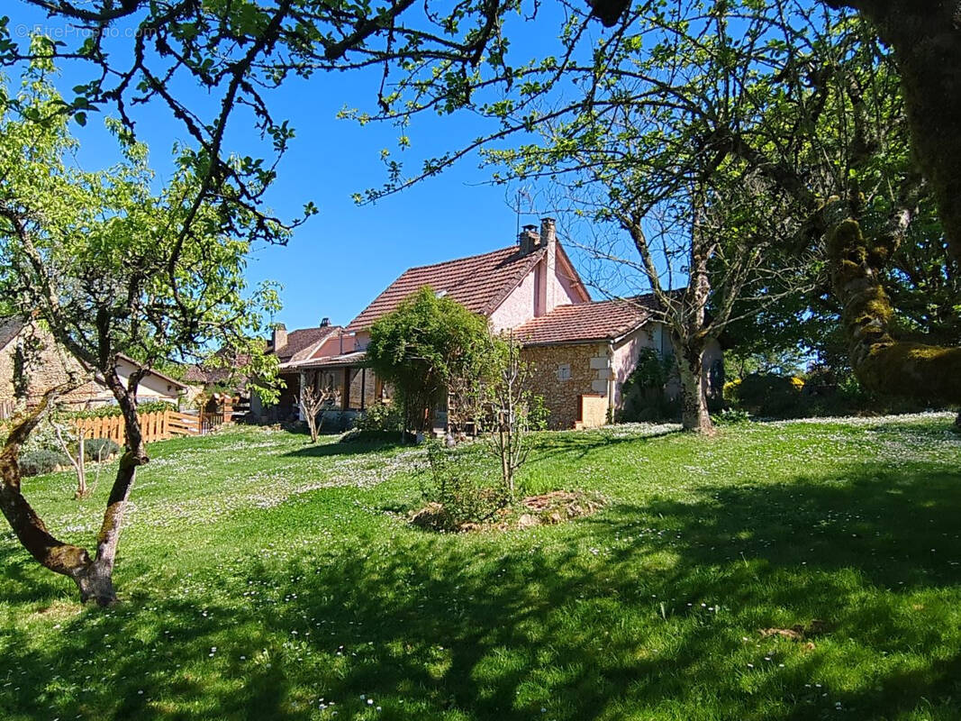Maison à LAVEYSSIERE