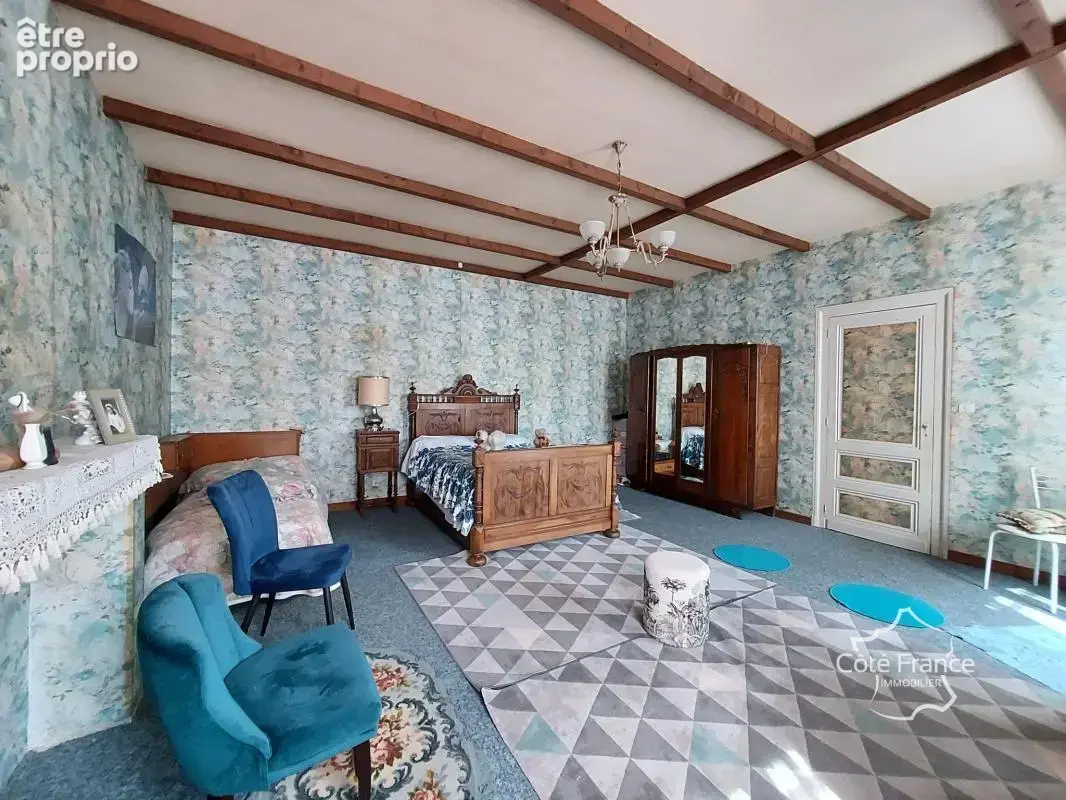 Maison de maître en pierre   Piscine   Dépendances 400 m2 - photo 8