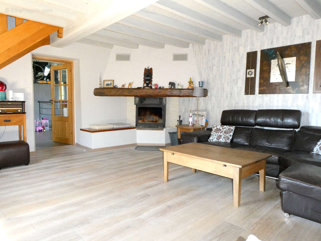 Maison à LONGESSAIGNE