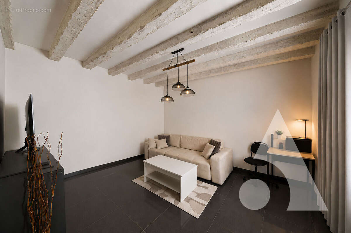 Maison de ville en plein centre - avec véranda et cour. - photo 3