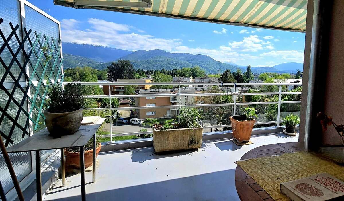 Appartement à SAINT-MARTIN-D'HERES