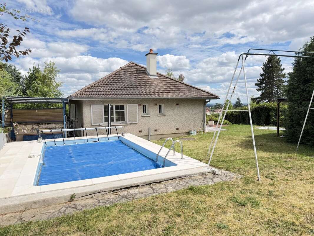 Maison à BROCHON