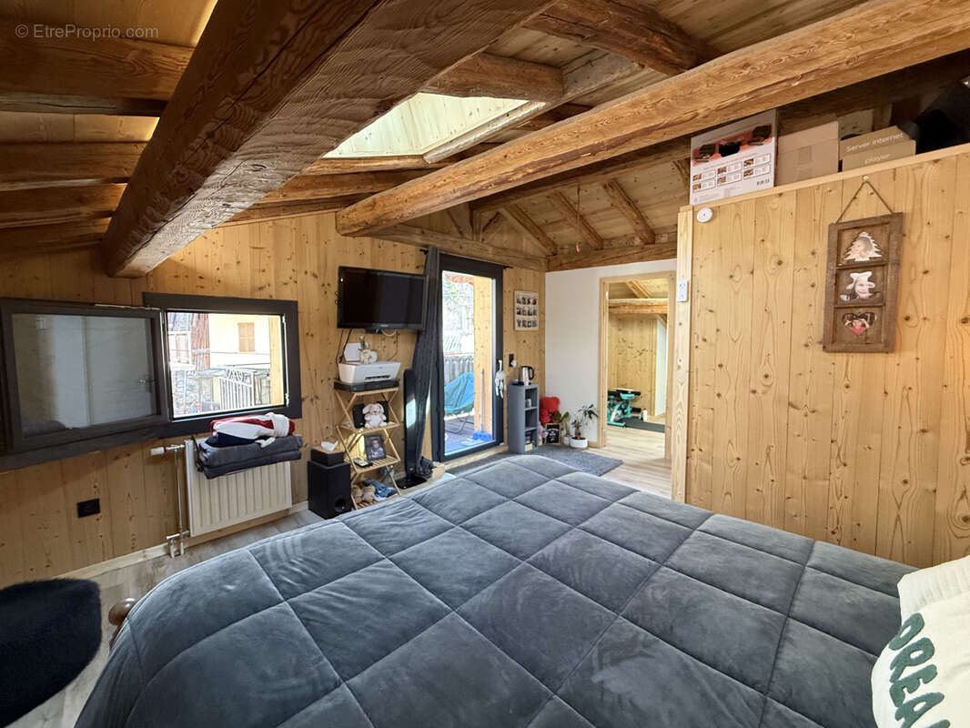 Maison 4 pièces 85 m2 refait à neuf - photo 6