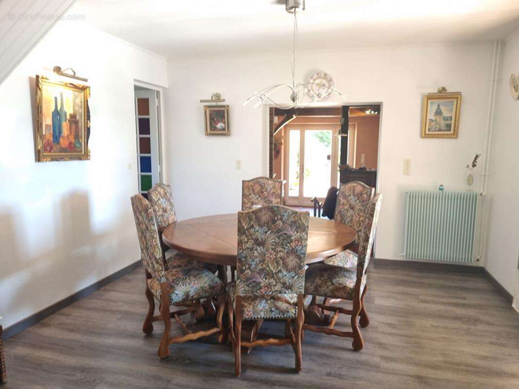 Maison à SAINT-AMAND-MONTROND