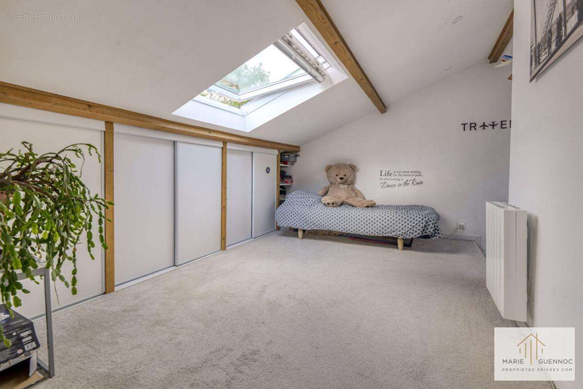 Propriété de 200m2, 7 pièces avec piscine sur Basse-Goulaine - photo 10