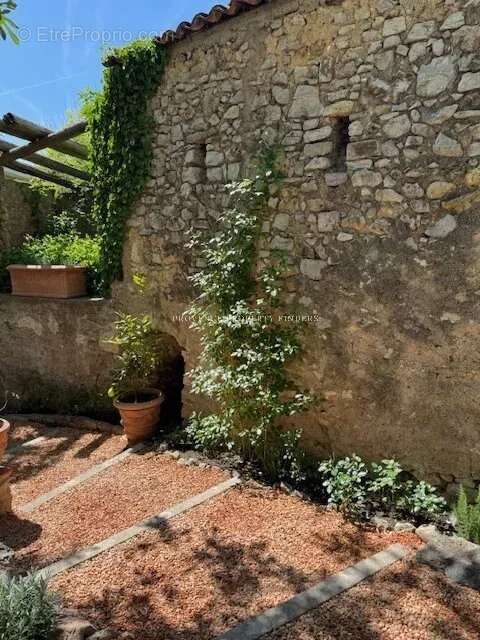 Maison à LORGUES