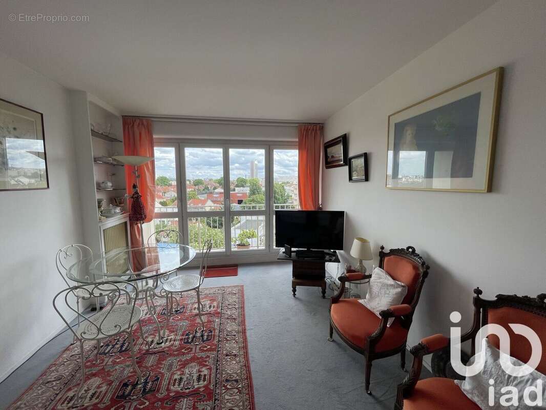 Photo 3 - Appartement à GENNEVILLIERS