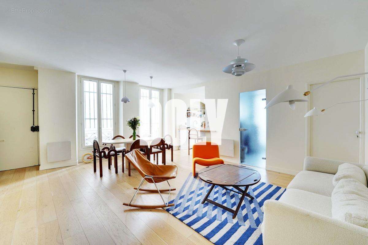 Appartement à PARIS-10E