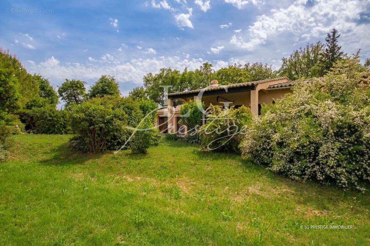 Maison à MONTAUROUX