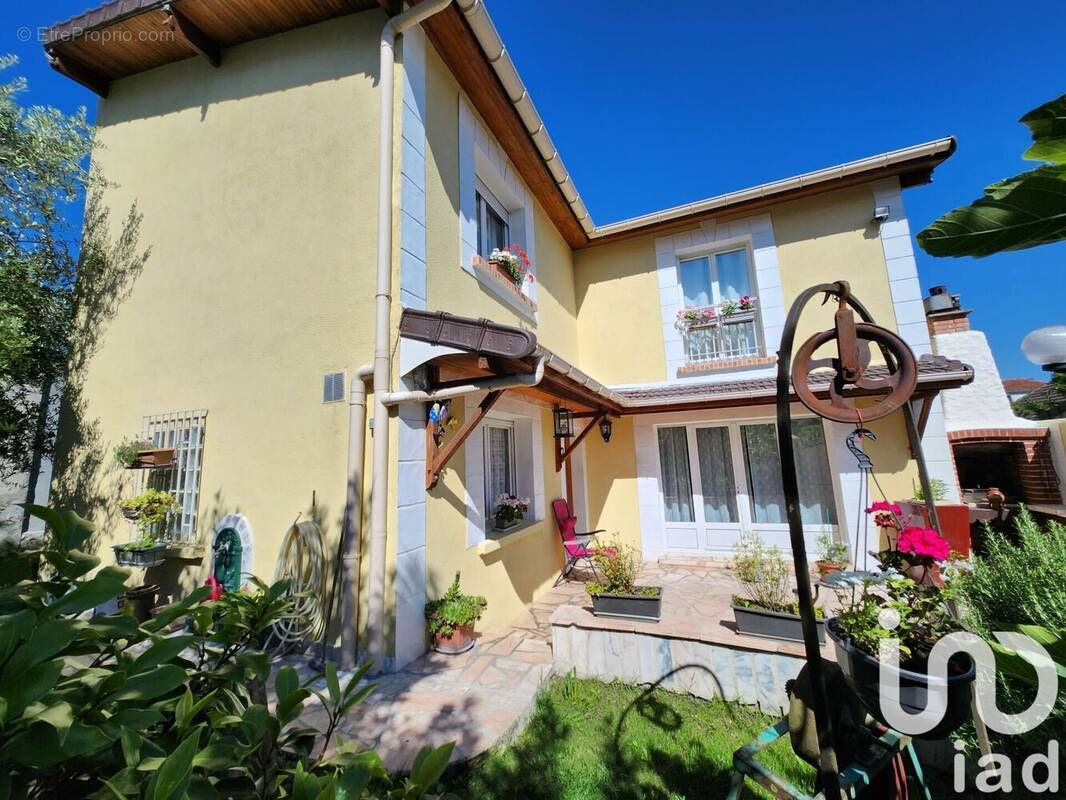 Photo 1 - Maison à CLICHY-SOUS-BOIS