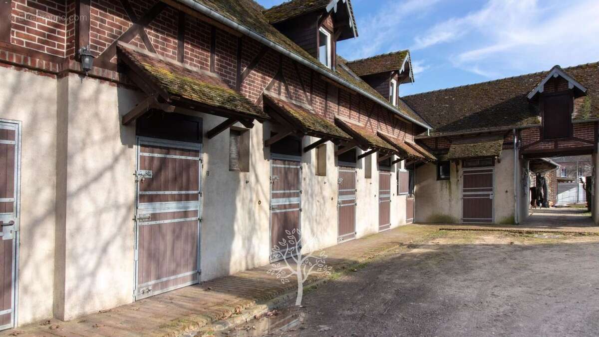 Maison à CUY-SAINT-FIACRE