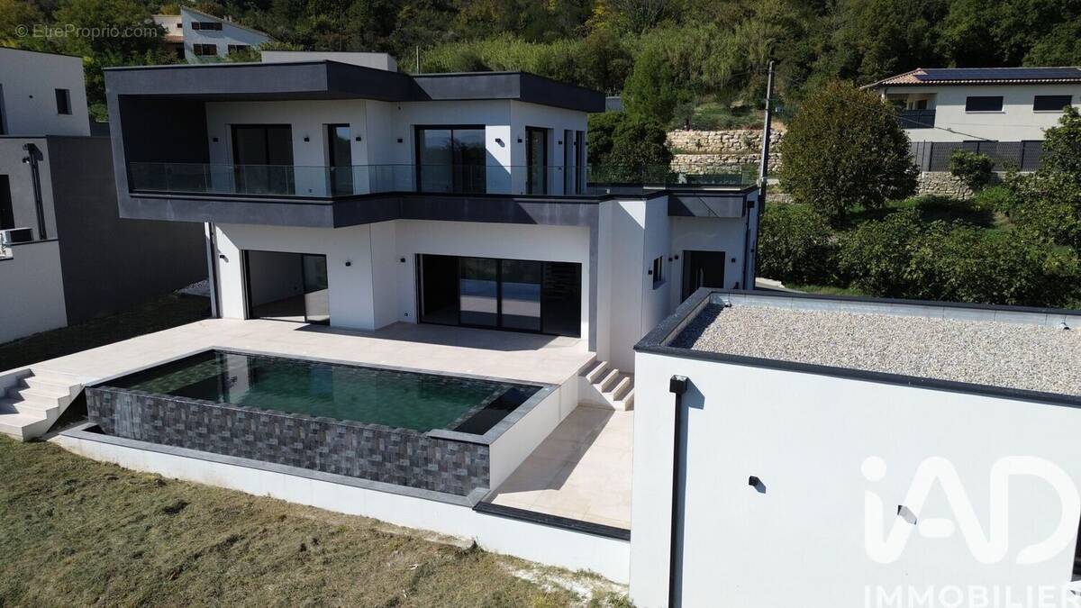 Photo 1 - Maison à ROCHEMAURE