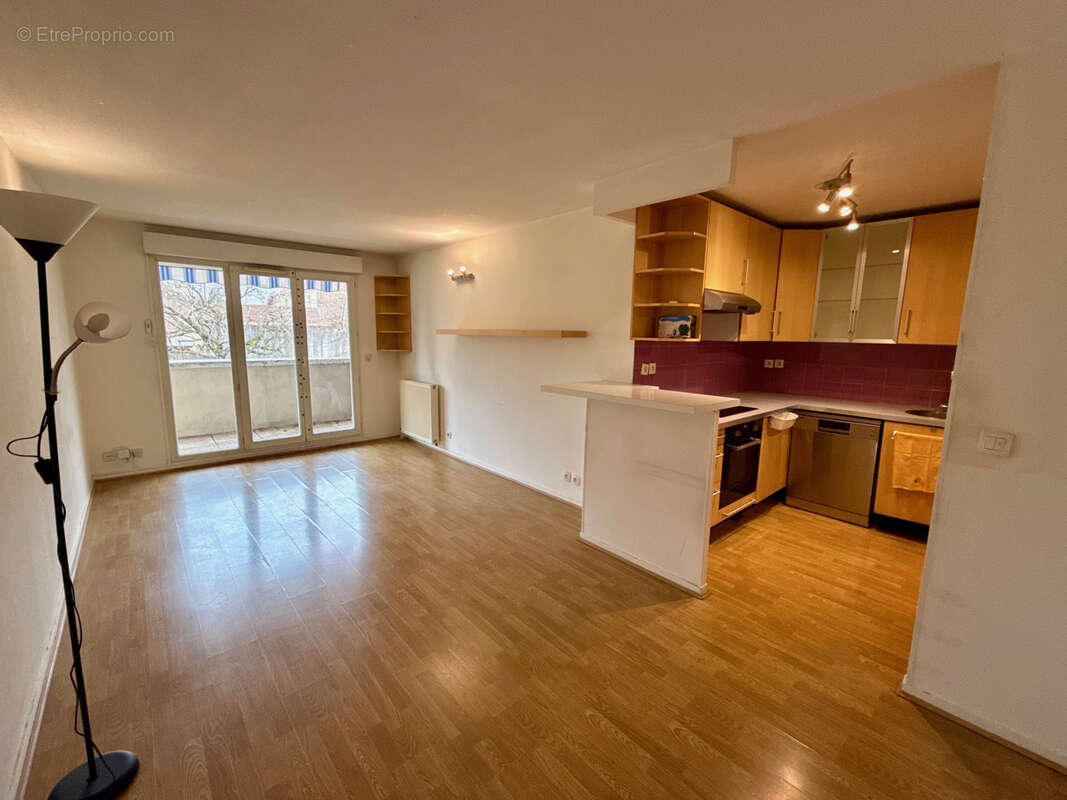 Appartement à LE BLANC-MESNIL