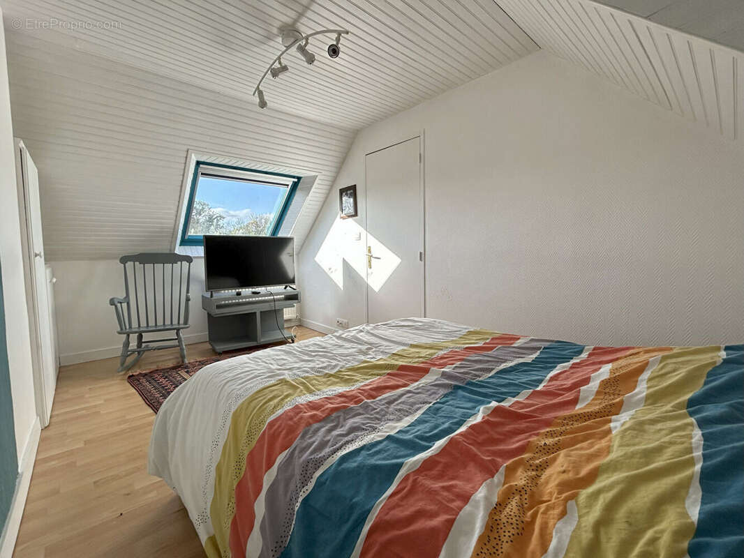 Longère LA FEUILLEE 6 pièce(s) 118 m² - photo 10