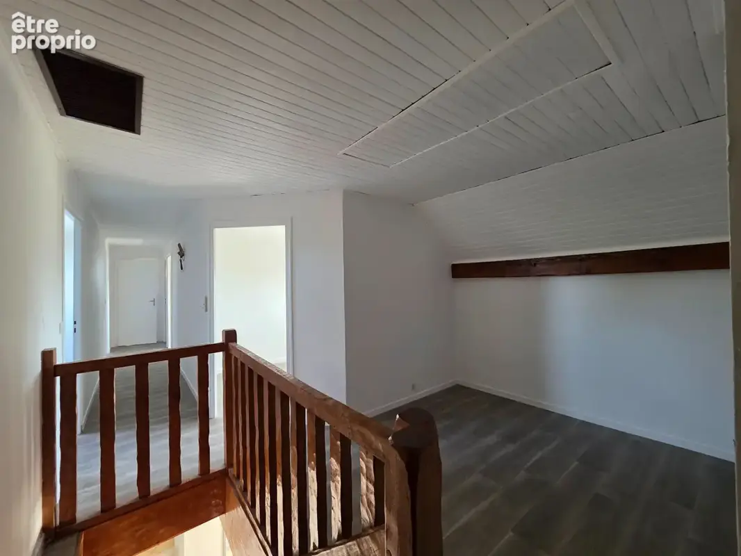 Maison T6 - 208 m² - St Genix les Villages - photo 11