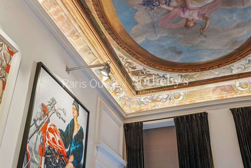 Appartement à PARIS-2E