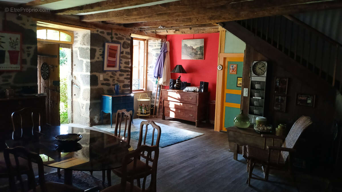 Maison à ALLY