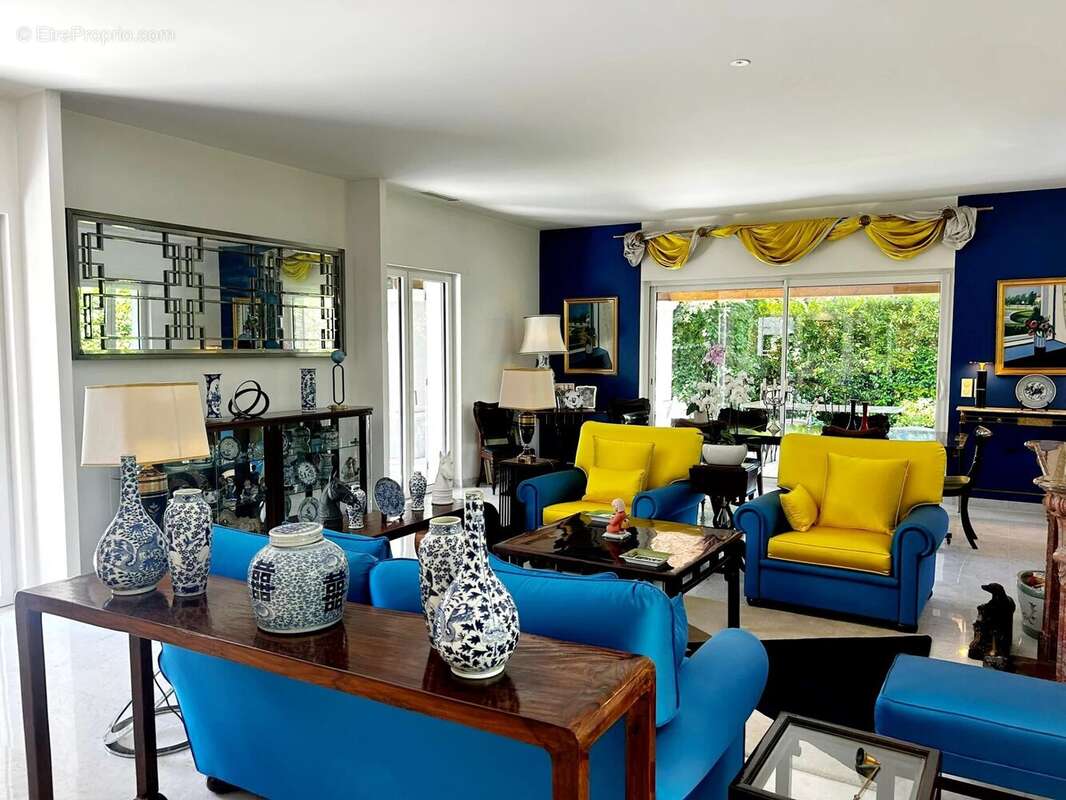 Maison à TOURRETTES