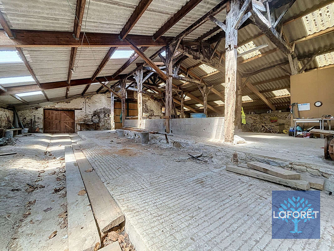 Grange à réhabiliter - un beau projet à deux pas de la roche-sur-yon - photo 5