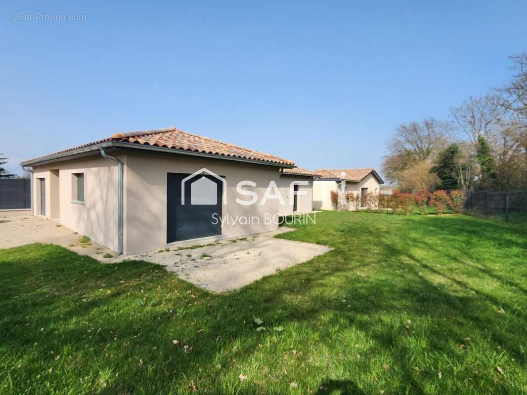 Maison 125 m² à Toussieux  - photo 2